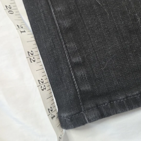 Madewell Womens 25 P Mid Rise Kick Out Jeans Black - Picture 7 of 8